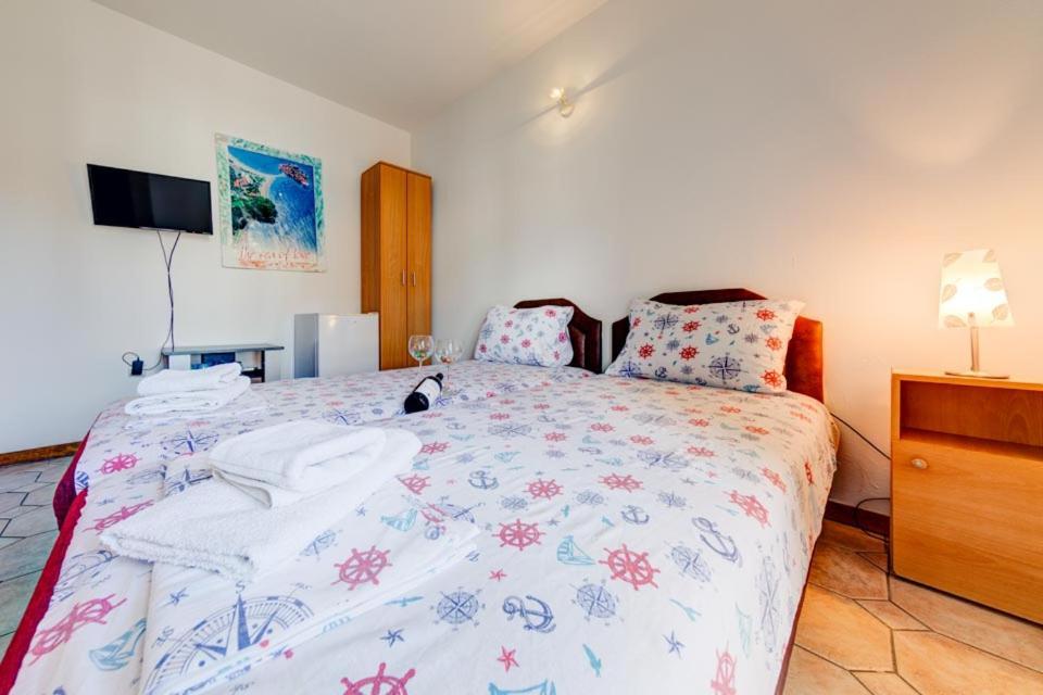 Sunny Grapes Apartments Budva Rum bild