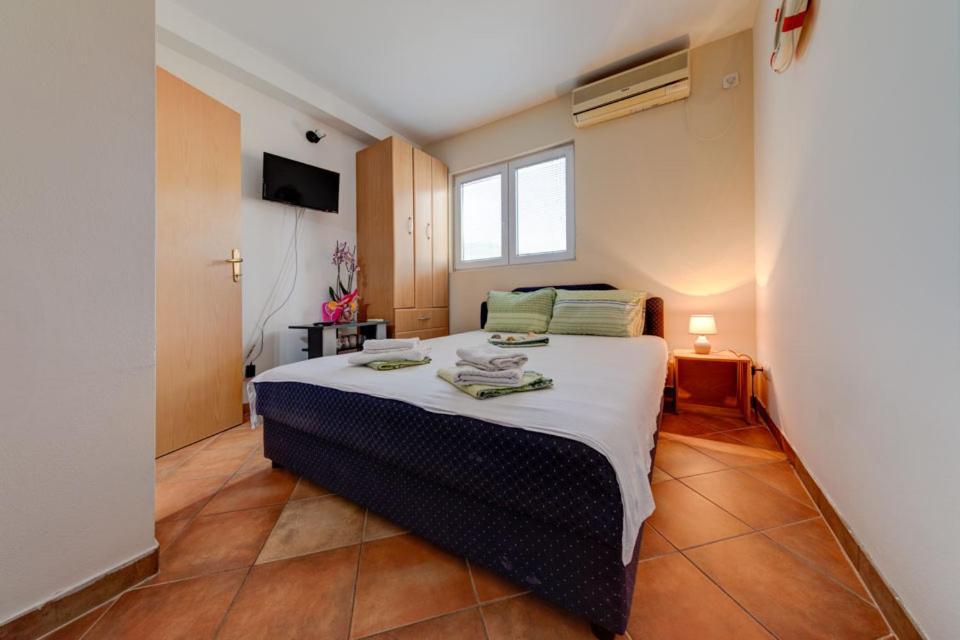 Sunny Grapes Apartments Budva Rum bild